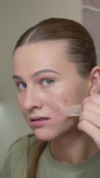 Thesera Hydrating Repair Blemish Balm veido kremas su spalva SPF30, 30 ml (2 atspalvis - tamsesnis)
